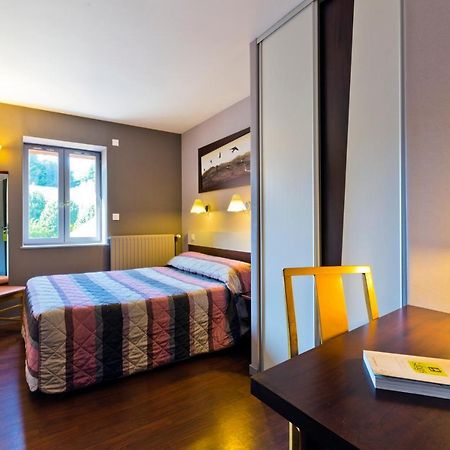 Hotel Les Hirondelles Orcines Esterno foto